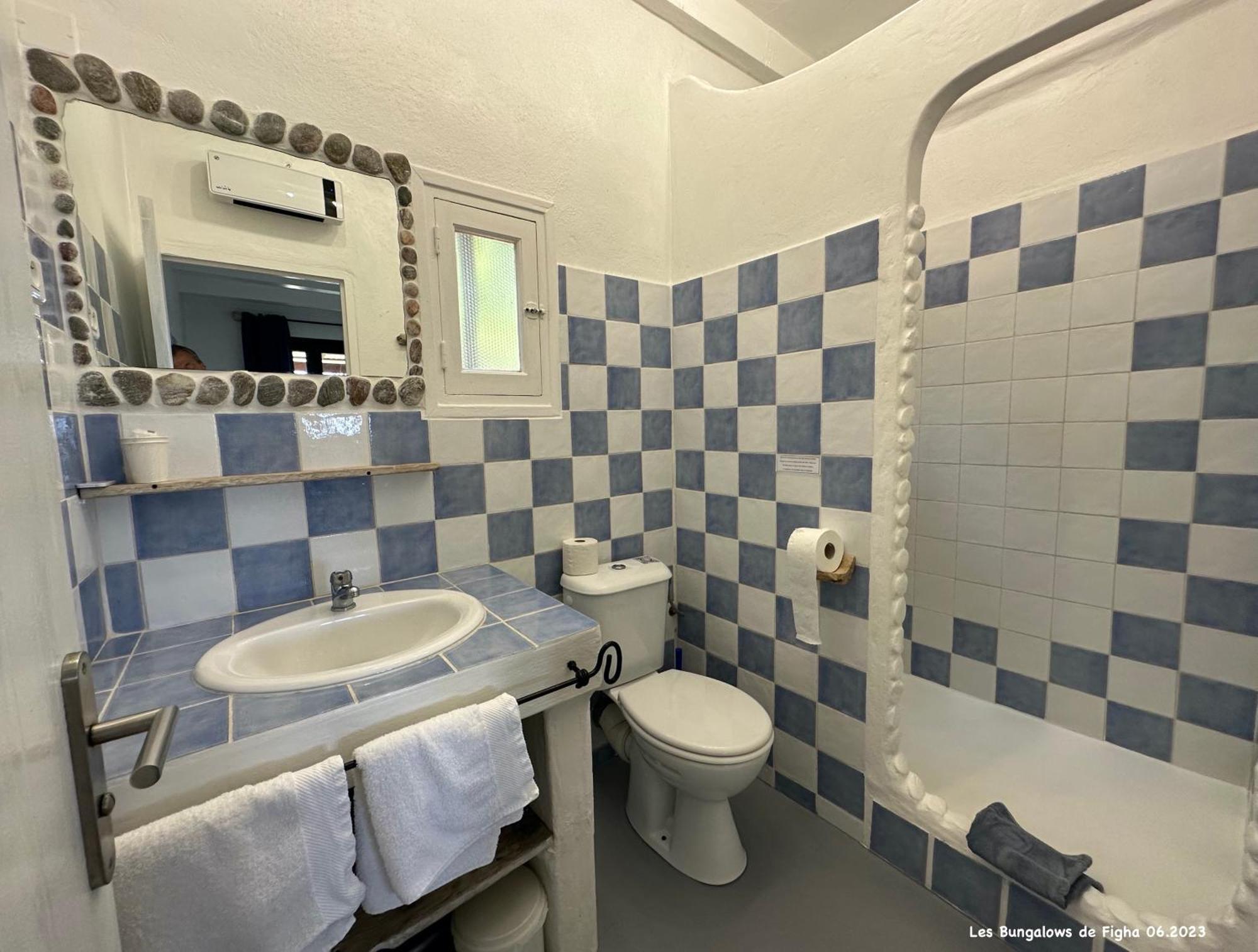 Les Bungalows De Figha Tarcu Luaran gambar